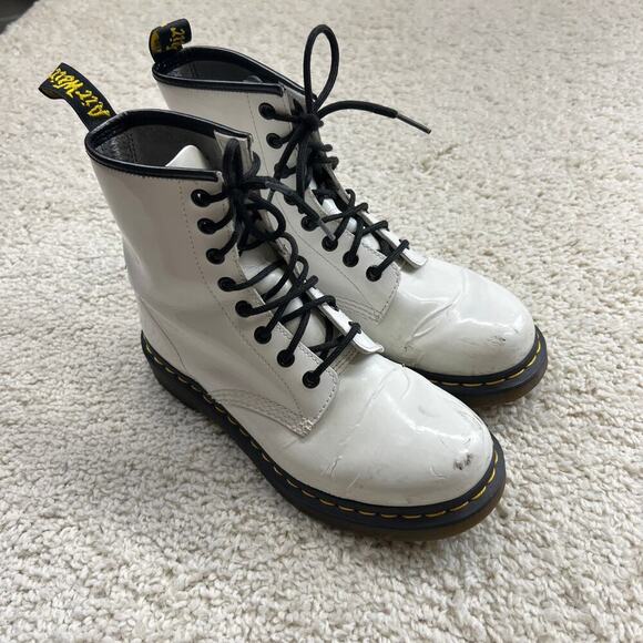 Doc Dr Marten White Patent Leather Boots Womens 7 - Picture 1 of 10